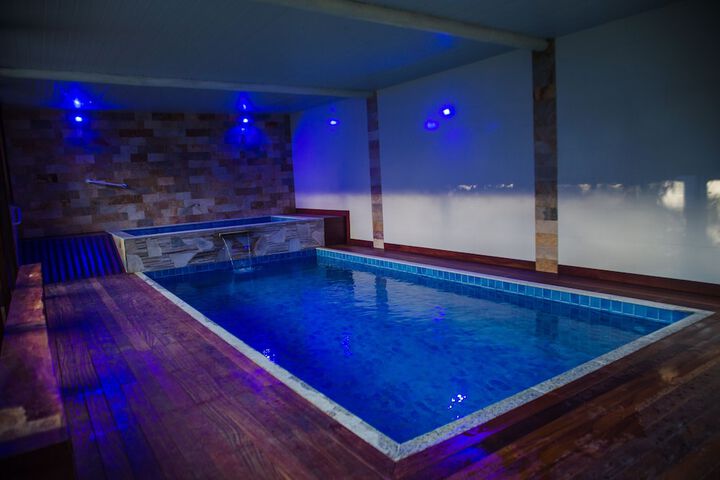 Hotel Pool