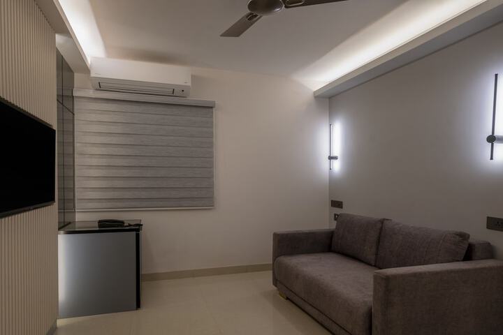 Room 27 of 41