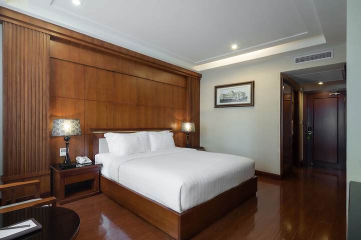 Room 13 of 52