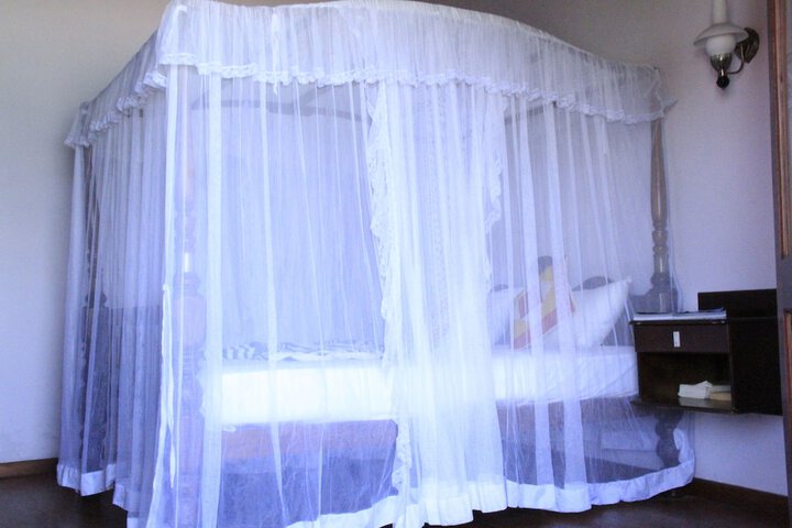Room 9 of 75