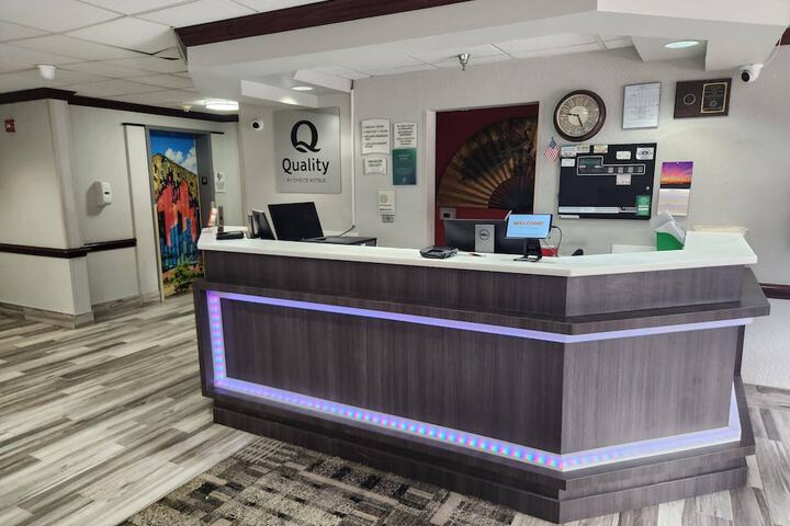 Hotel Lobby