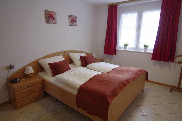 Room 10 of 43