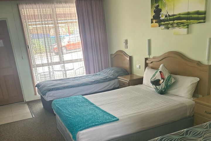 Room 9 of 20