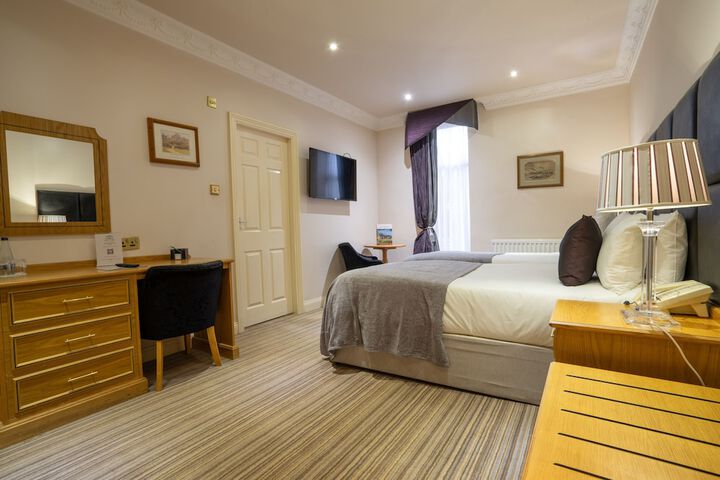 Room 9 of 68