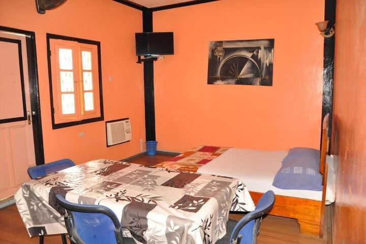 Room 5 of 14