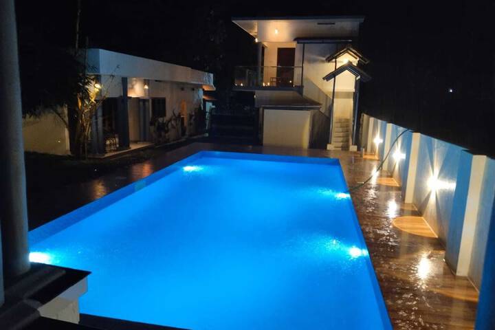 Pool 5 of 7