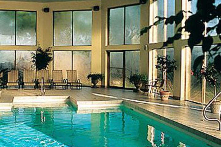 Hotel Pool