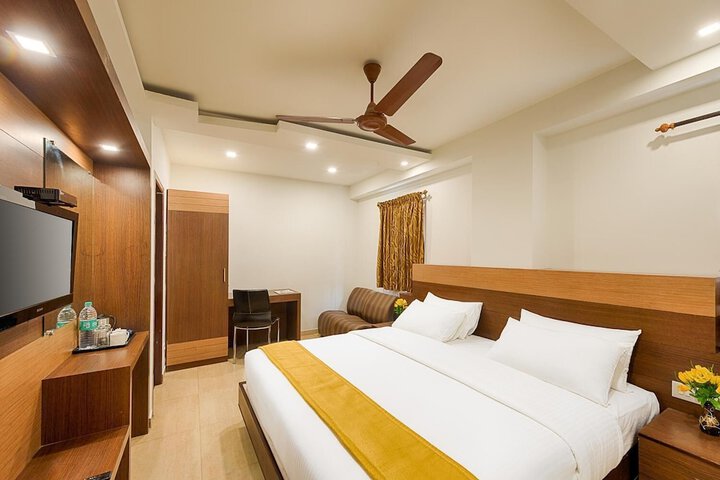 Room 12 of 20
