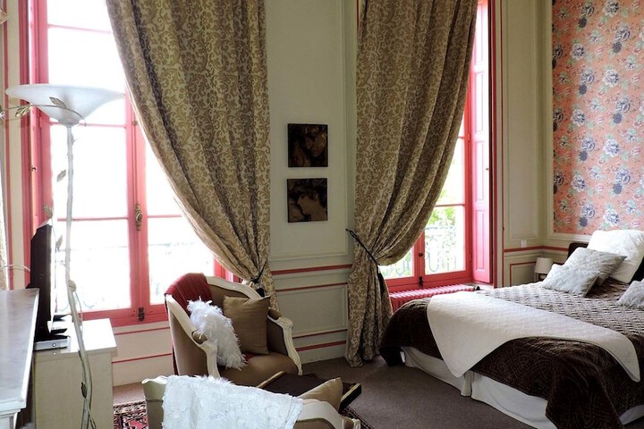 Room 26 of 68