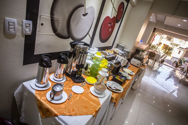 Breakfast/Coffee Service 38 of 47