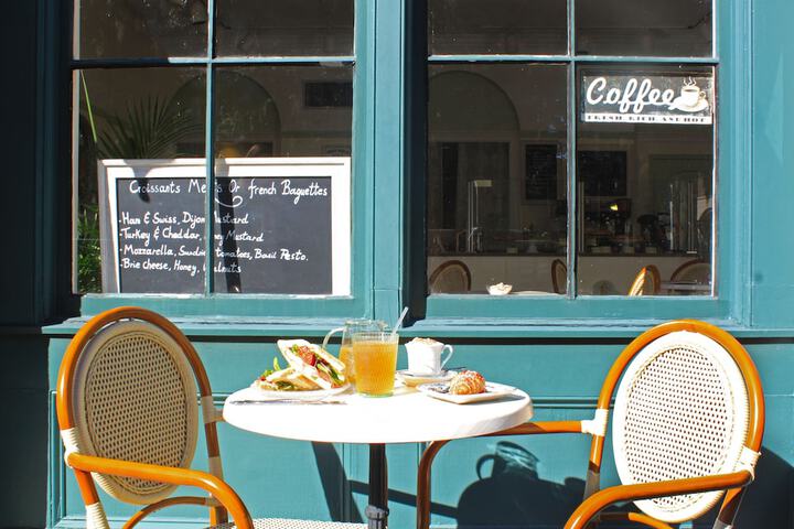 Coffee shop