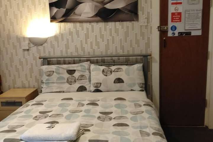 Room 41 of 143