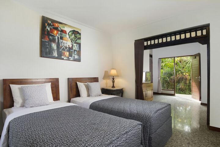 Room 15 of 160