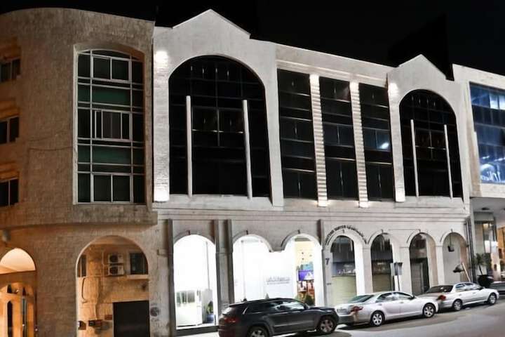 Khuttar Hotel Suites