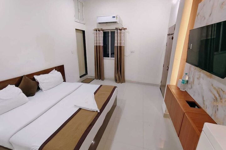 Room 5 of 28