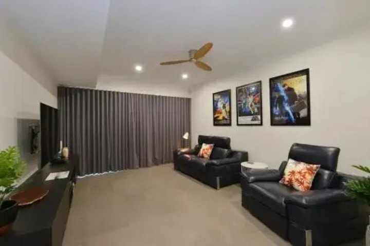 Room 13 of 25