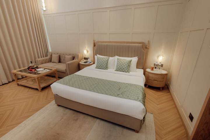 Room 12 of 47