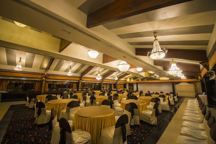 Banquet hall
