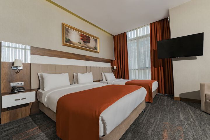 Room 70 of 122