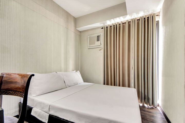 Room 6 of 37