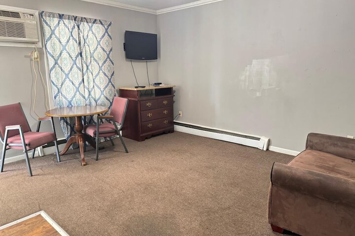 Room 15 of 32