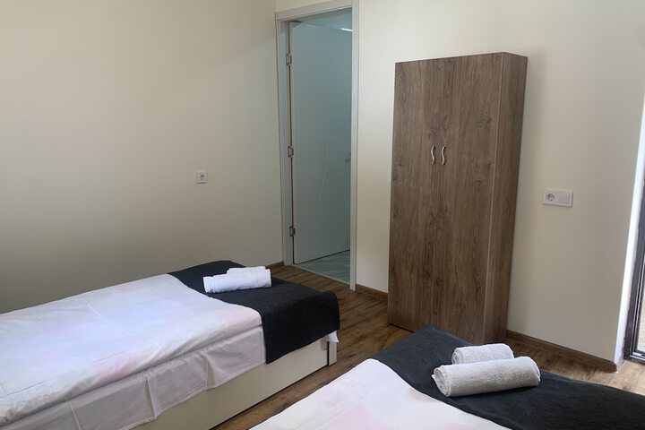 Room 17 of 36