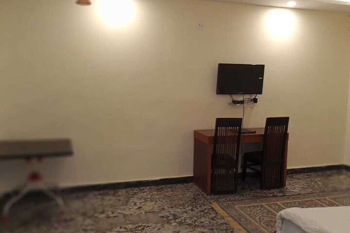 Room 17 of 80