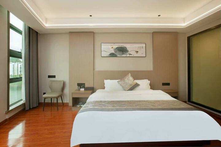 Room 36 of 95
