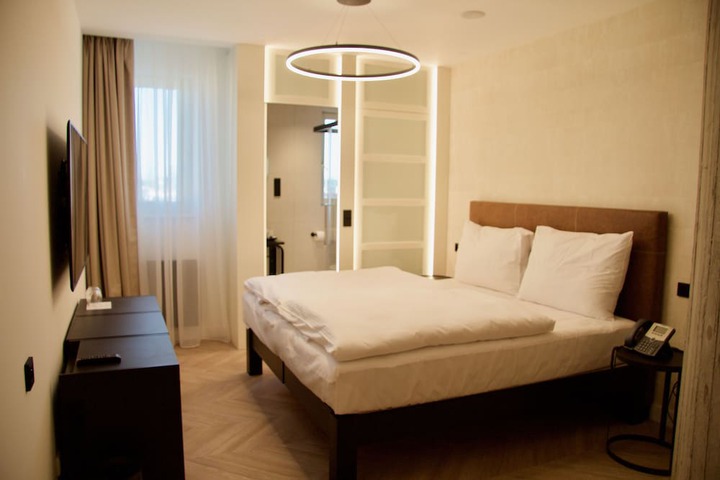 Room 7 of 41
