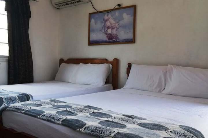 Room 6 of 24