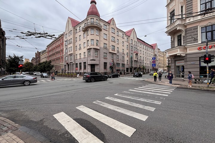 Hotel 266 of 272