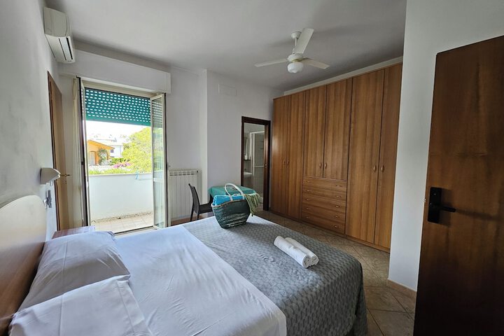 Room 11 of 65