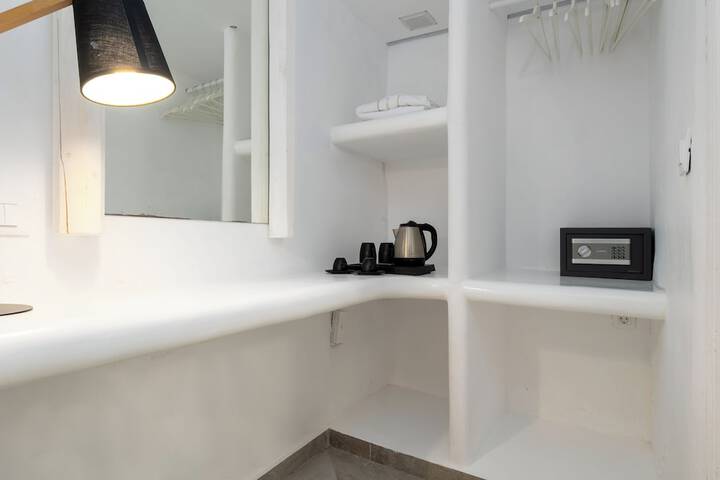 Room 43 of 145