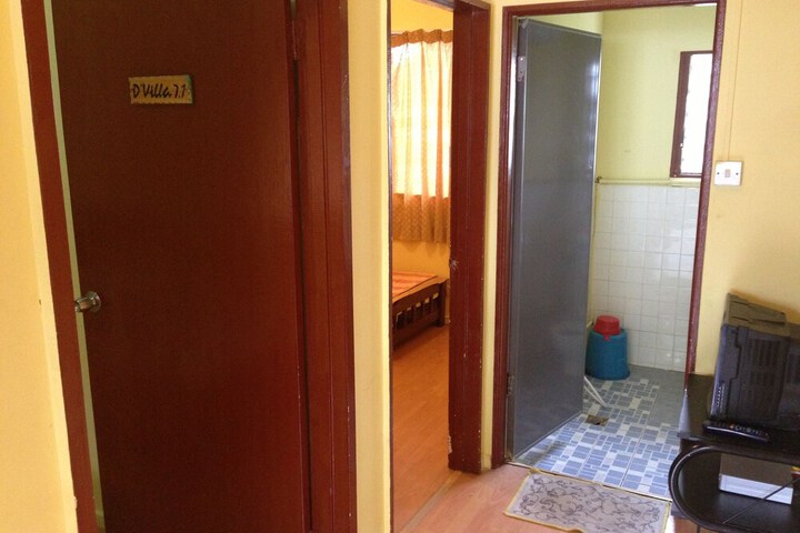 Room 16 of 34