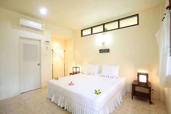 Room 3 of 16