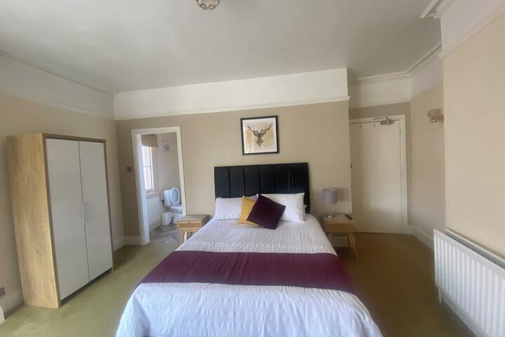 Room 7 of 23