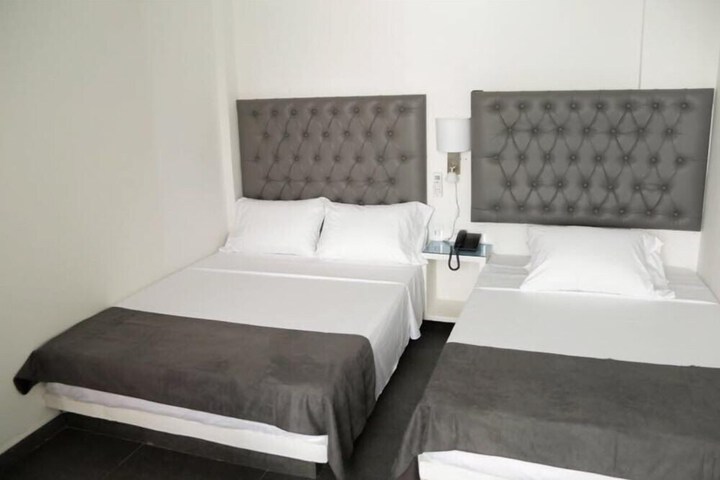 Room 9 of 34