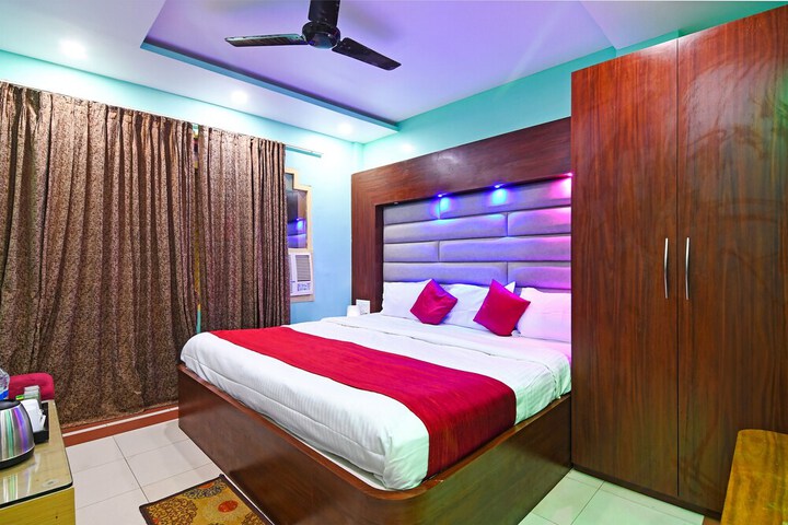 Room 15 of 15