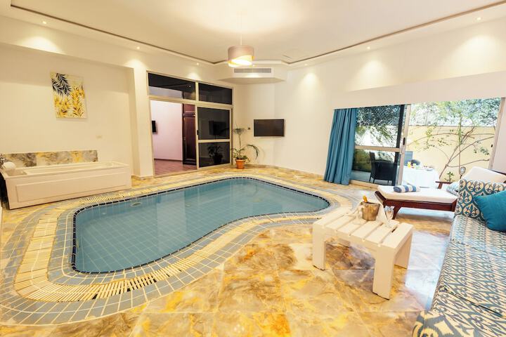 Pool 51 of 73