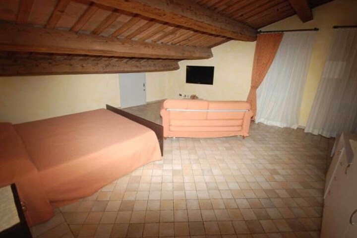 Room 7 of 39