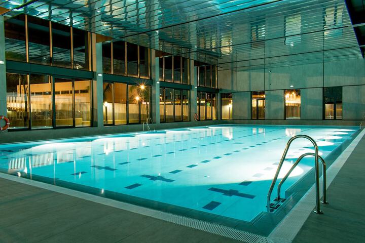Pool 40 of 93