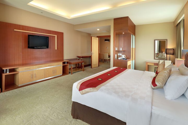 Room 12 of 85