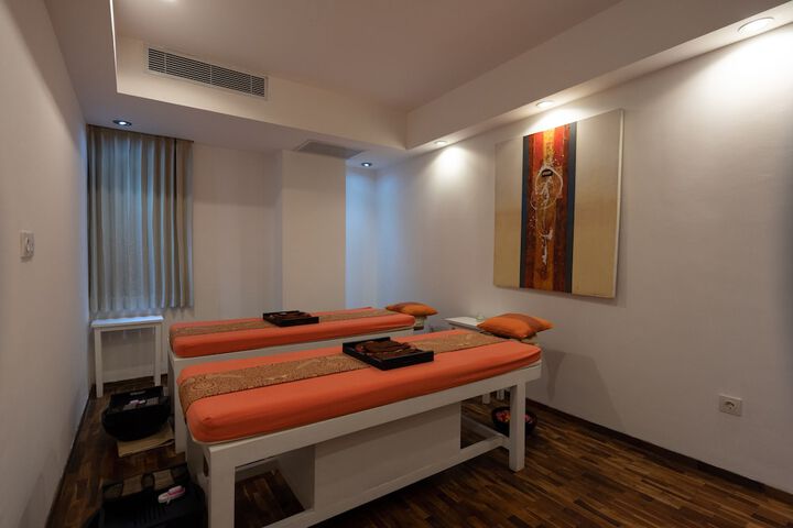 Spa 40 of 53