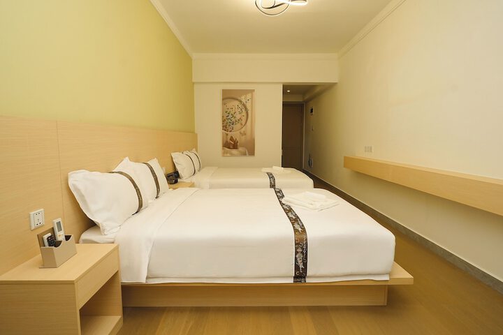 Room 22 of 65