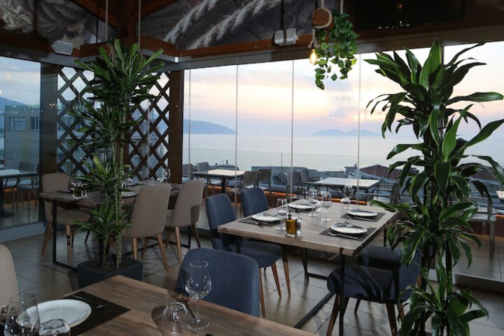 Dining 195 of 218