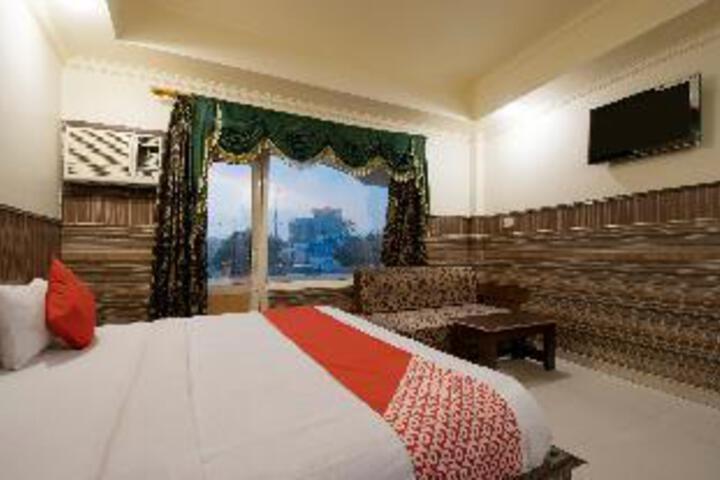 Room 15 of 22