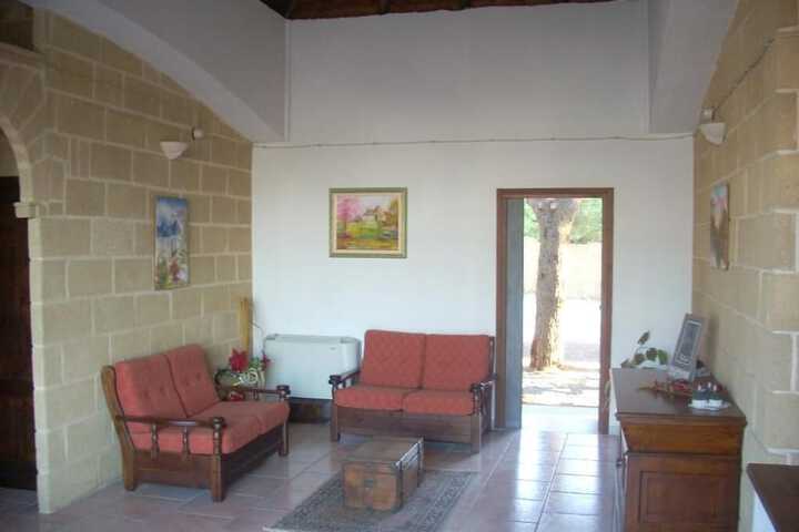 Room 13 of 27