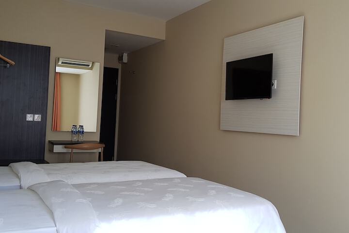 Room 15 of 49
