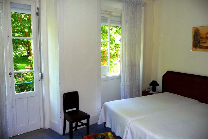 Room 11 of 30