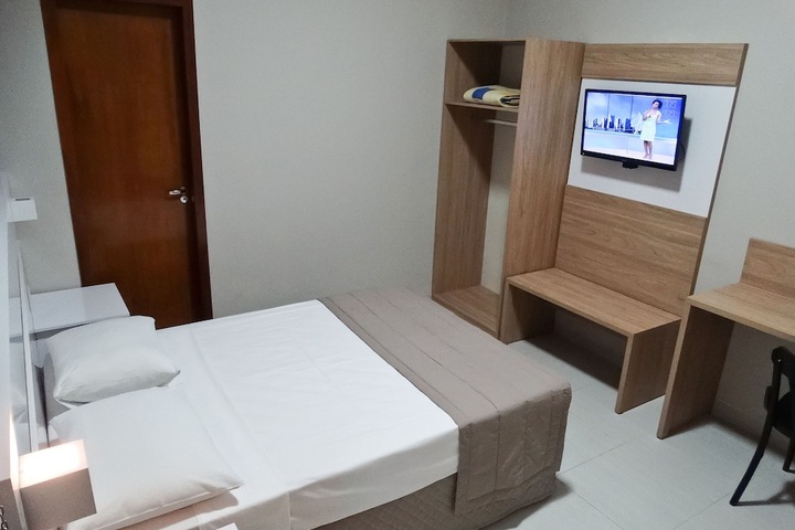 Room 11 of 49